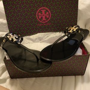 TORY BURCH FLAT SANDALS NEW